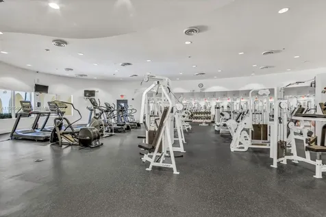 5600 Collins Avenue Miami Beach FL 33140