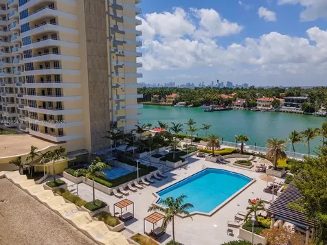 5600 Collins Avenue Miami Beach FL 33140