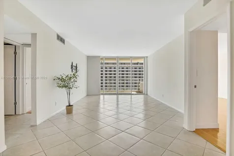 5600 Collins Avenue Miami Beach FL 33140