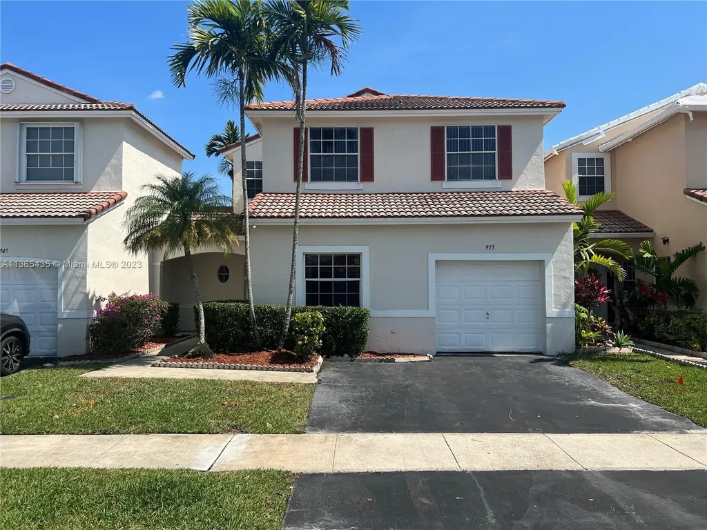 955 SW 180th Terrace Pembroke Pines FL 33029