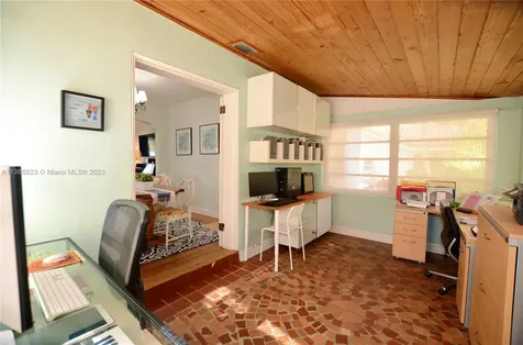 5888 SW 27th Street Miami FL 33155