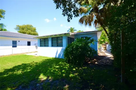 5888 SW 27th Street Miami FL 33155