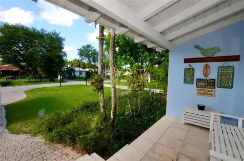 5888 SW 27th Street Miami FL 33155