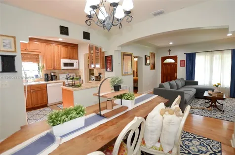 5888 SW 27th Street Miami FL 33155