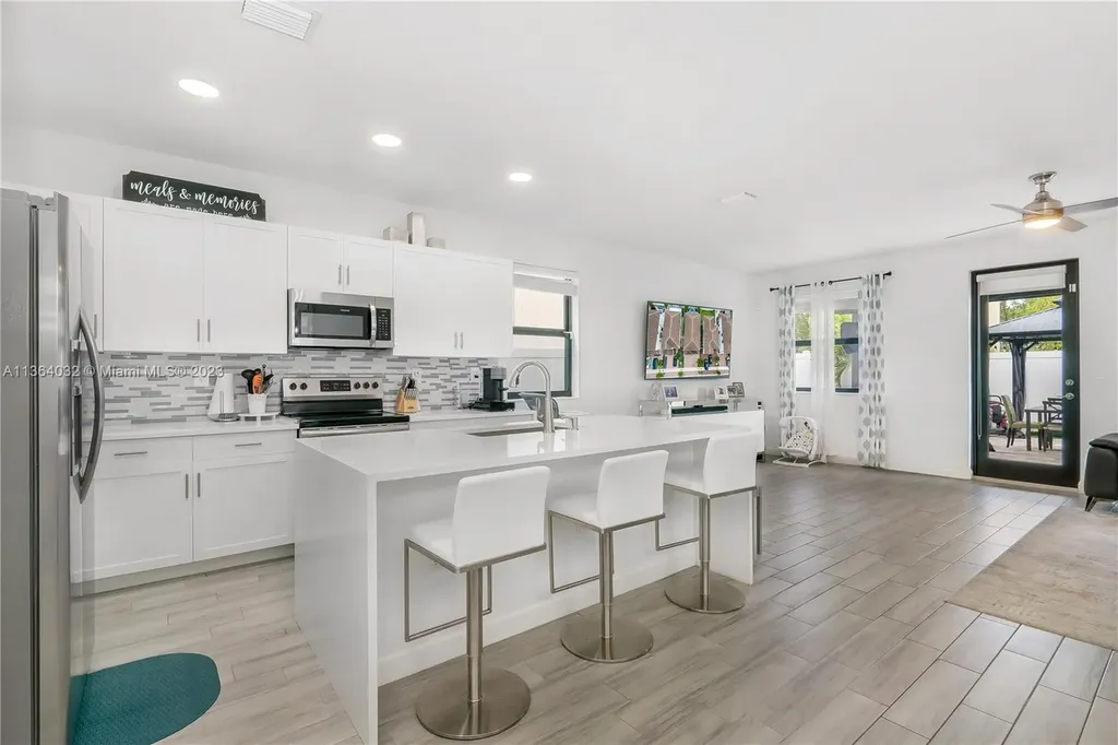 3422 W 108th Street Hialeah FL 33018