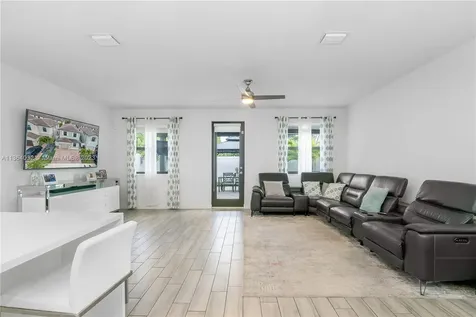 3422 W 108th Street Hialeah FL 33018