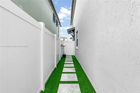 3422 W 108th Street Hialeah FL 33018