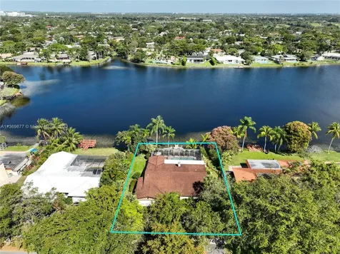 7131 SW 11th Street Plantation FL 33317