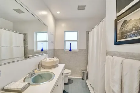 1911 NE 197th Terrace Miami FL 33179