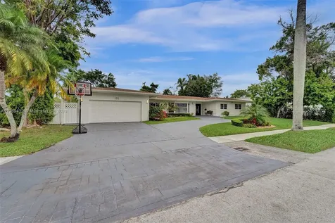 1911 NE 197th Terrace Miami FL 33179