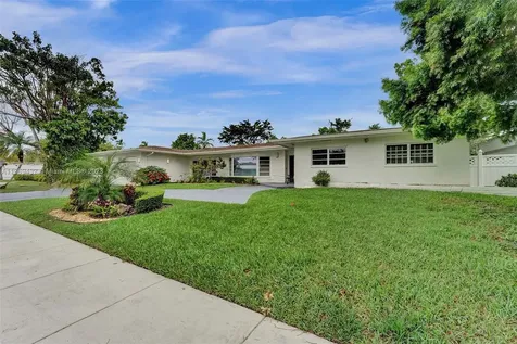 1911 NE 197th Terrace Miami FL 33179