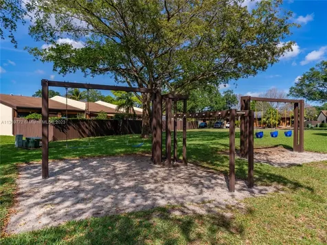 10230 Citrus Court Pembroke Pines FL 33026