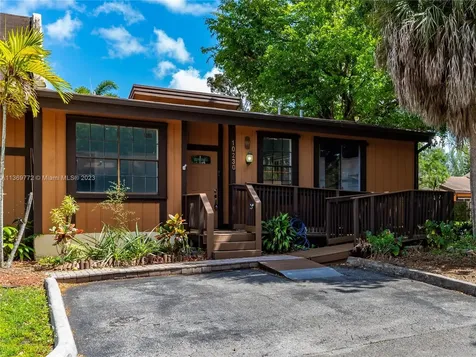 10230 Citrus Court Pembroke Pines FL 33026