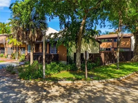 10230 Citrus Court Pembroke Pines FL 33026