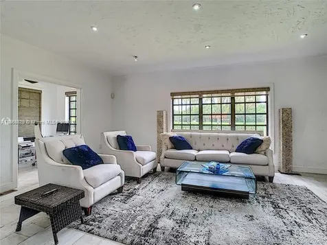 2133 Meridian Avenue Miami Beach FL 33139