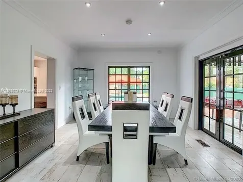 2133 Meridian Avenue Miami Beach FL 33139