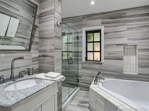 2133 Meridian Avenue Miami Beach FL 33139