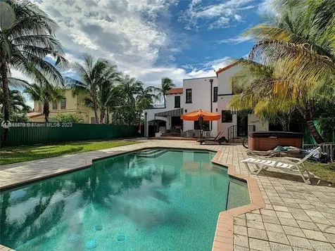 2133 Meridian Avenue Miami Beach FL 33139