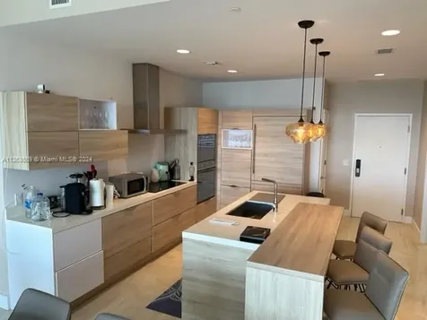 16385 Biscayne Boulevard North Miami Beach FL 33160