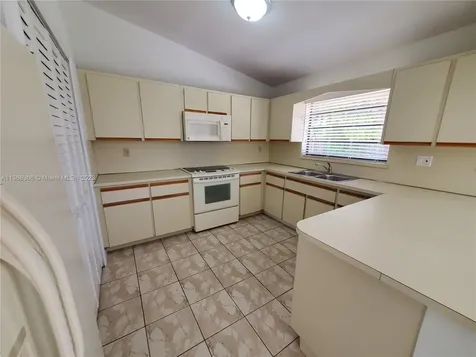 7545 SW 113th Court Miami FL 33173