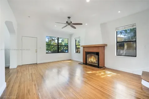 420 W 30th Street Miami Beach FL 33140