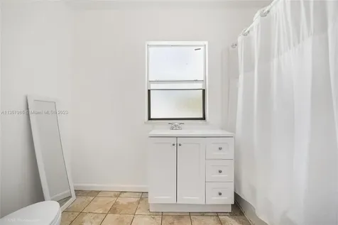 420 W 30th Street Miami Beach FL 33140