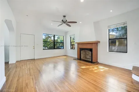 420 W 30th Street Miami Beach FL 33140