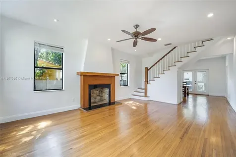 420 W 30th Street Miami Beach FL 33140