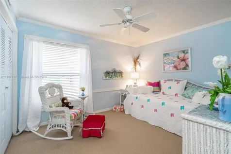 550 Sumter Avenue Davie FL 33325