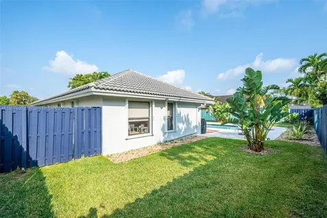 550 Sumter Avenue Davie FL 33325