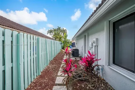 550 Sumter Avenue Davie FL 33325