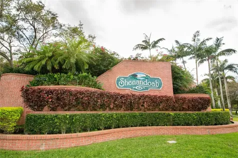 550 Sumter Avenue Davie FL 33325