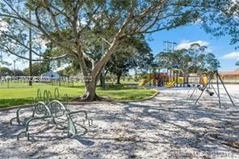 550 Sumter Avenue Davie FL 33325
