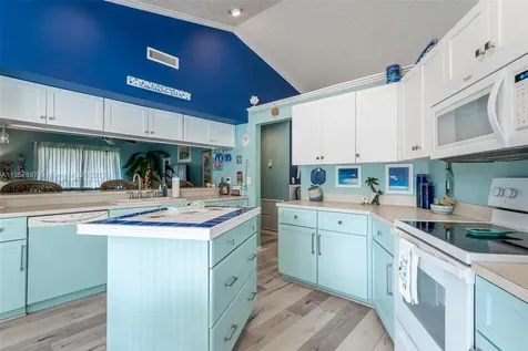 550 Sumter Avenue Davie FL 33325