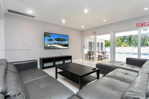 1218 Hollywood Boulevard Hollywood FL 33019
