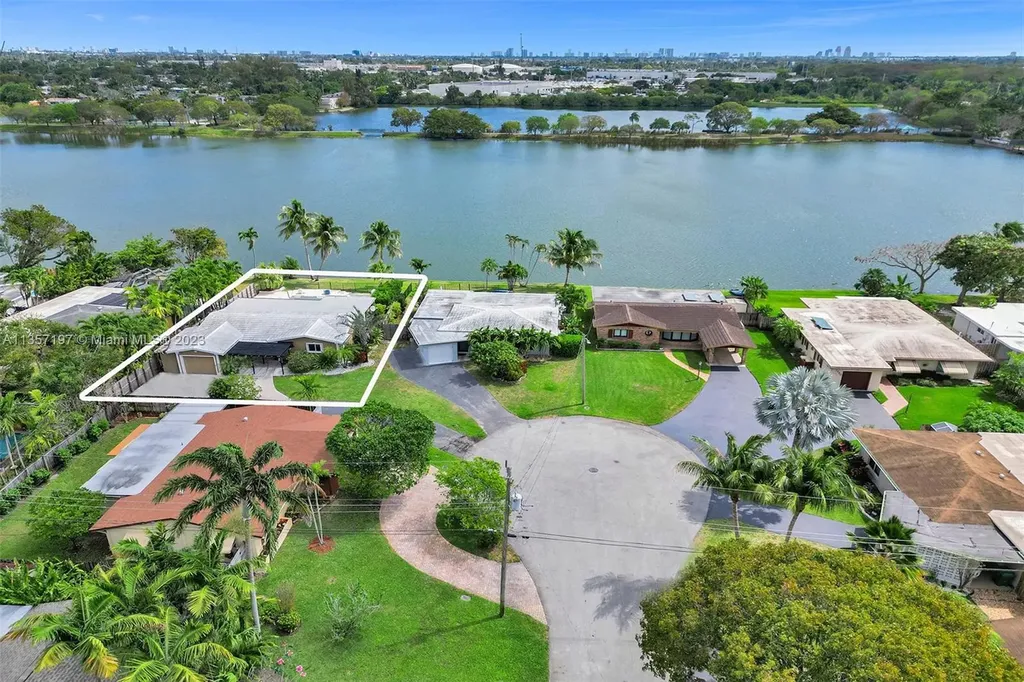 1775 NW 39th Place Oakland Park FL 33309