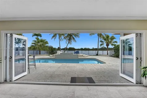 1775 NW 39th Place Oakland Park FL 33309