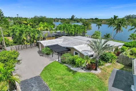 1775 NW 39th Place Oakland Park FL 33309