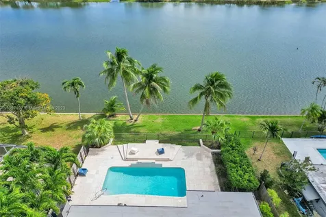 1775 NW 39th Place Oakland Park FL 33309