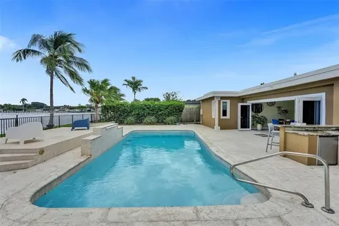 1775 NW 39th Place Oakland Park FL 33309