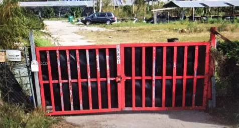 17801 SW 197 Avenue Miami FL 33187
