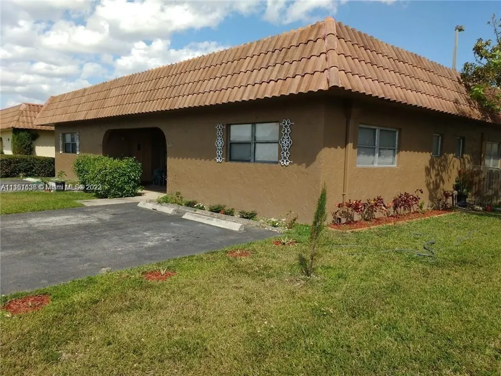 7006-7008 NW 78th Avenue Tamarac FL 33321