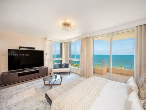 791 Crandon Bl Key Biscayne FL 33149