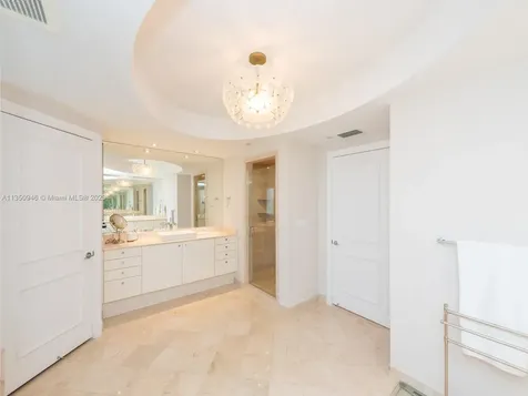 791 Crandon Bl Key Biscayne FL 33149
