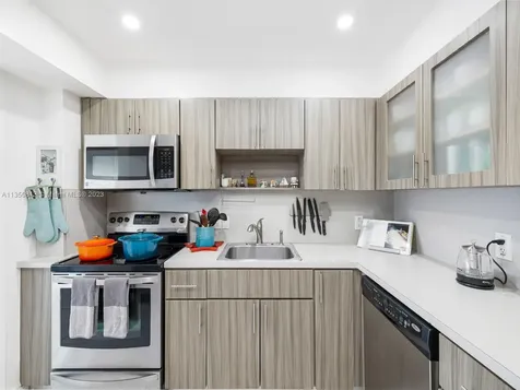 590 Ocean Drive Key Biscayne FL 33149