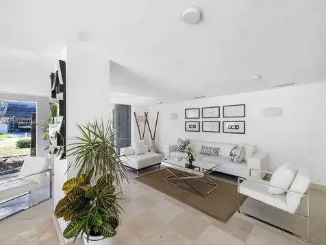 590 Ocean Drive Key Biscayne FL 33149