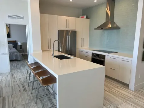 100 Lincoln Road Miami Beach FL 33139