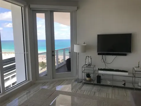 100 Lincoln Road Miami Beach FL 33139