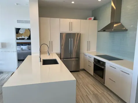 100 Lincoln Road Miami Beach FL 33139