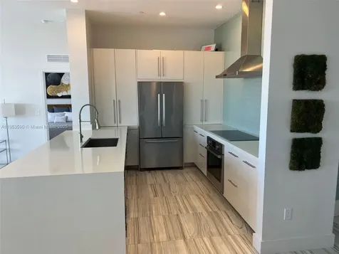 100 Lincoln Road Miami Beach FL 33139